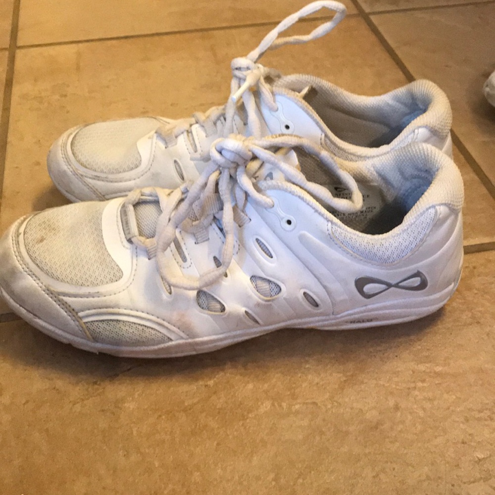 NFINITY HALLO DEFFIANCE CHEER SHOES